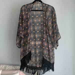 Kimono, fringe ends